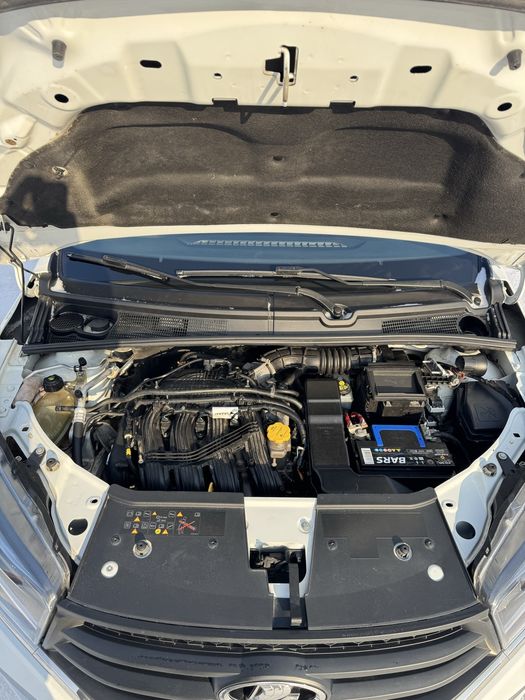 Продам Xray 2018 1.8л механика Торг