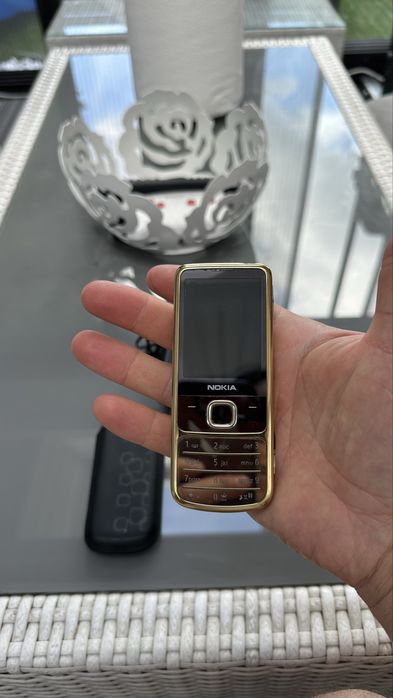 Nokia 6700 C1 Gold