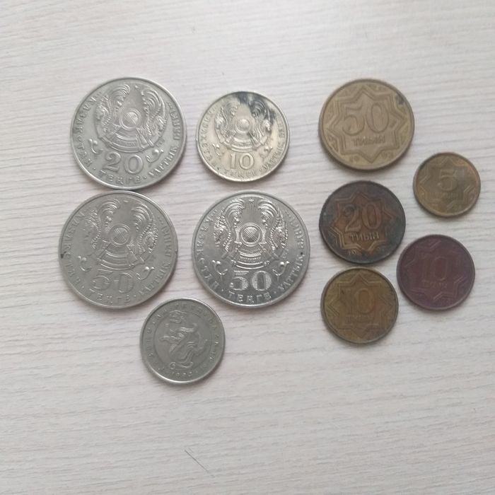 Продам монеты теньге
