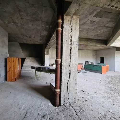 Продава се Магазин в Разград, Център - 550 кв.м за 690 €/кв.м - Снимка #8