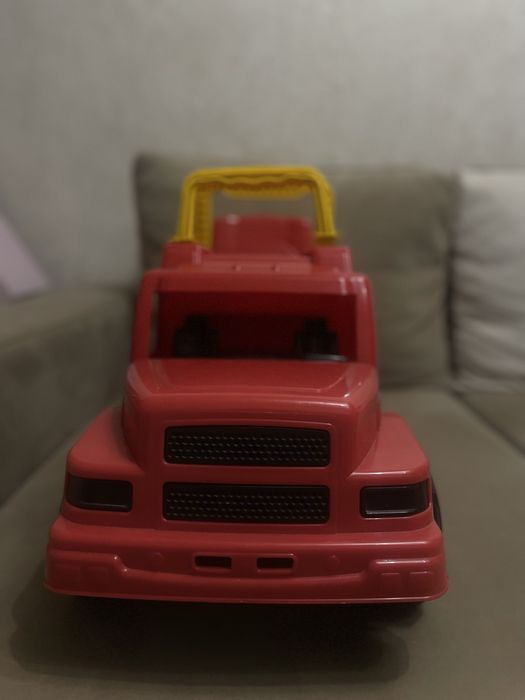 Толокар (машинка детская)