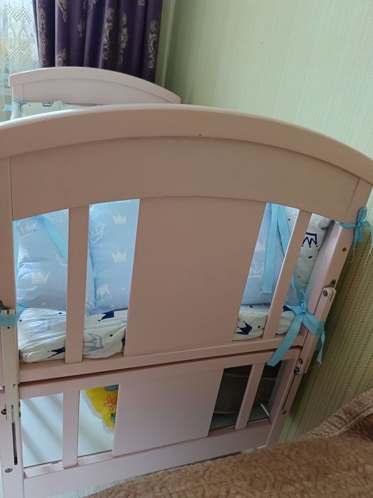 Продам детскую кроватку
