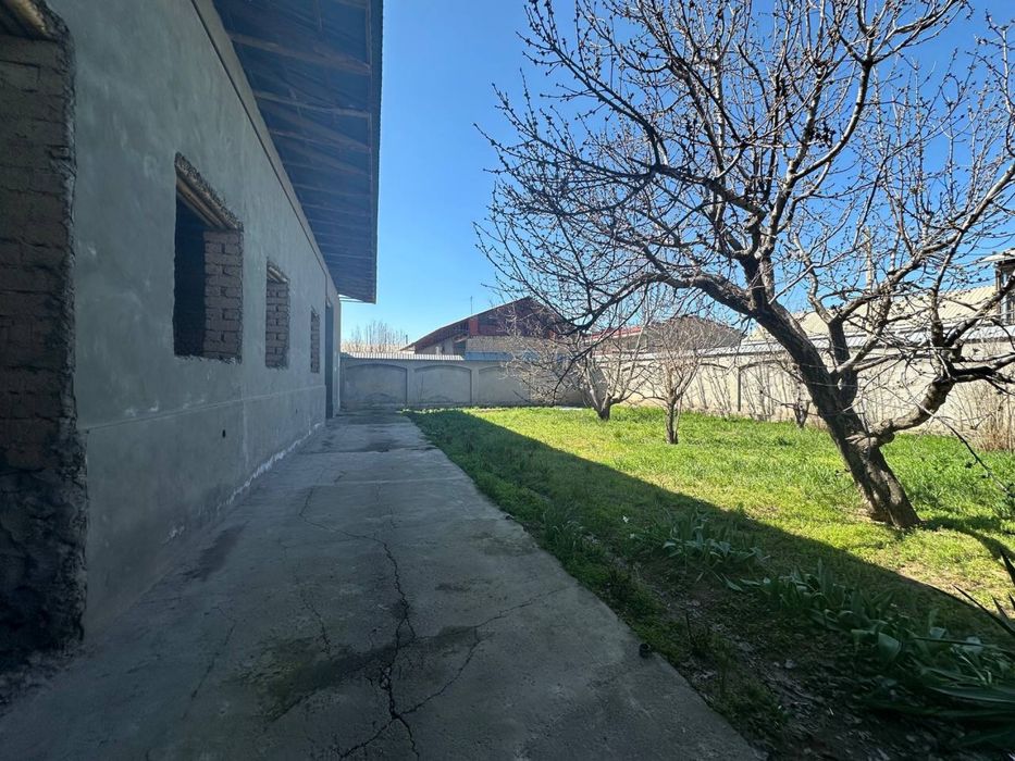 Учкахрамон постдан кирганда Гишткуприкда 4 сотих ер