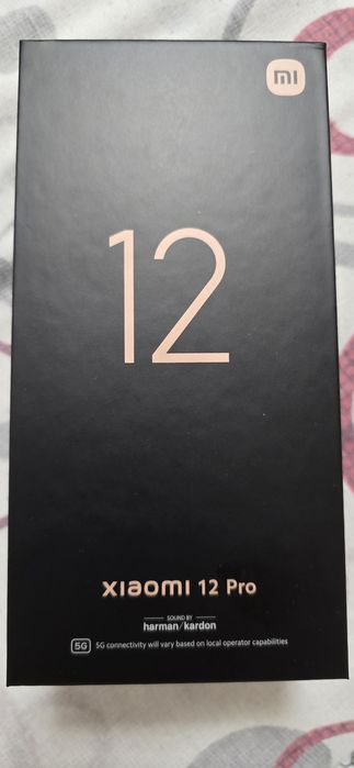 Xiaomi 12 Pro 5G (12GB RAM, 256GB)