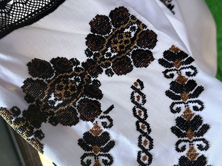 Camasa Traditionala cusuta cu margele MANUAL!