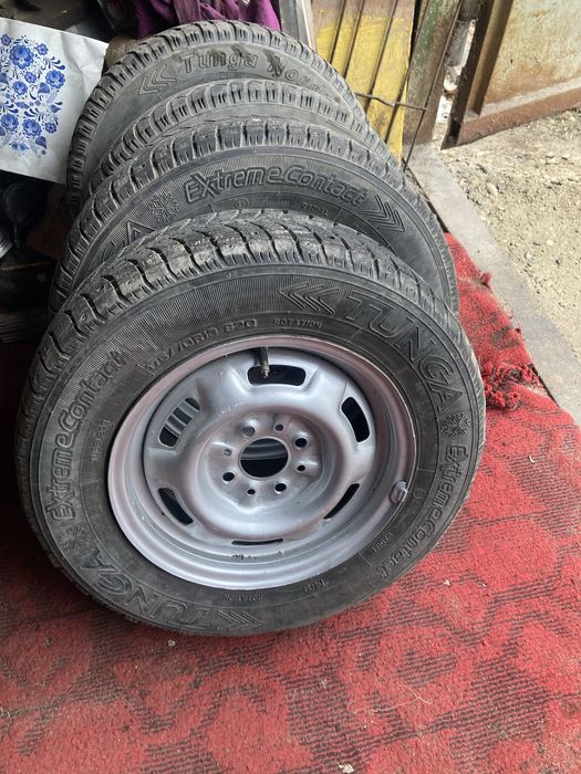 Продам шины.