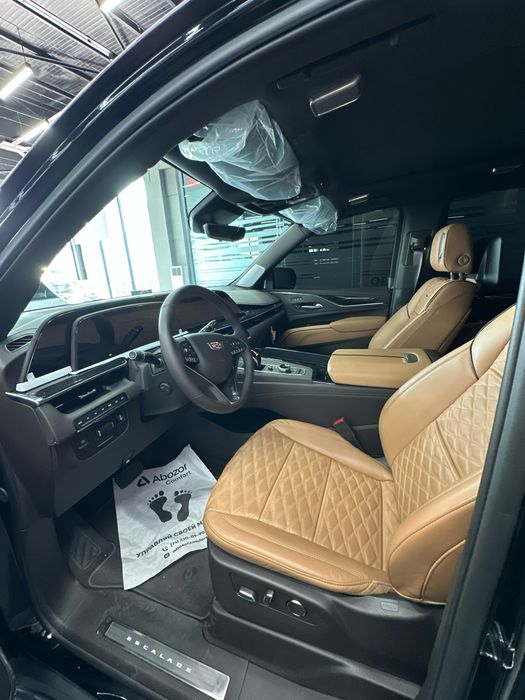Cadillac Escalade 600