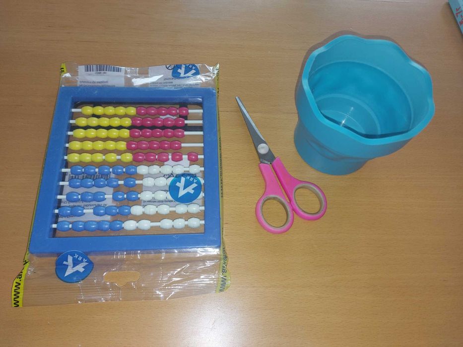 Нови: сметало и сгъваема чаша за рисуване Faber Castel