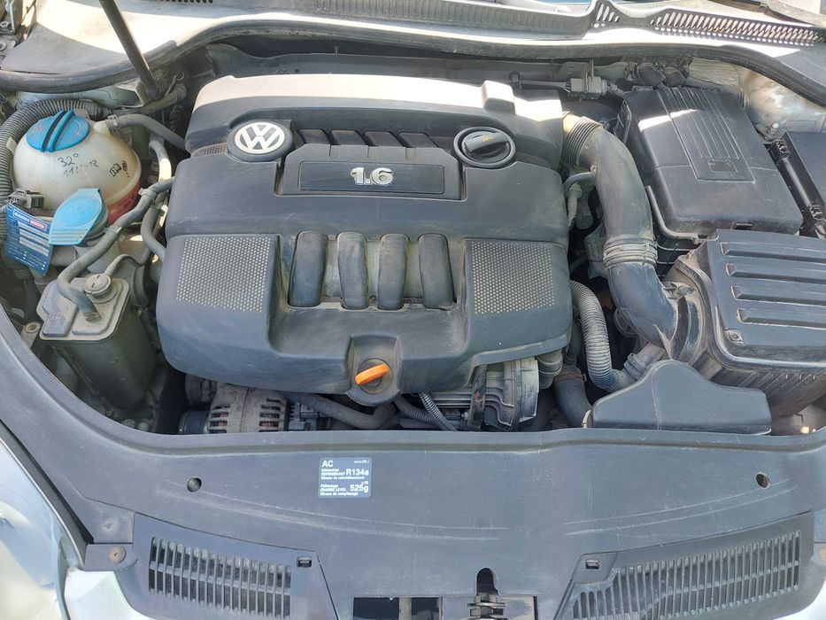 Volkswagen golf 5 2005, 1.6 benzina 255.000km. Negociabil.