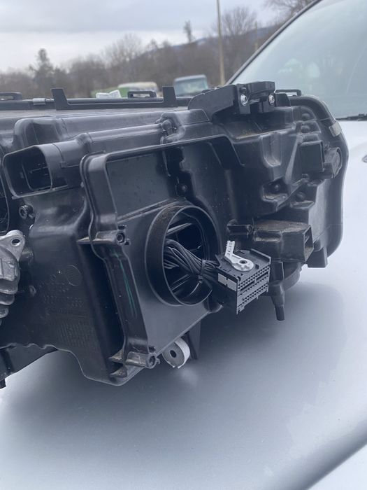 Лав фар бмв х3 адаптивен