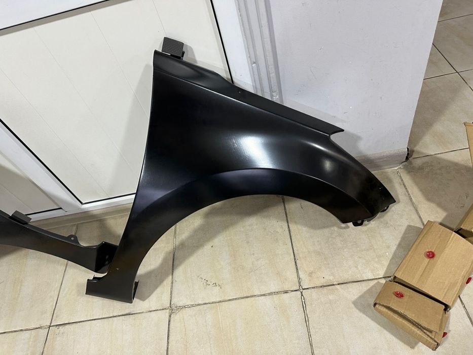 Переднее крыло на Hyundai Elantra