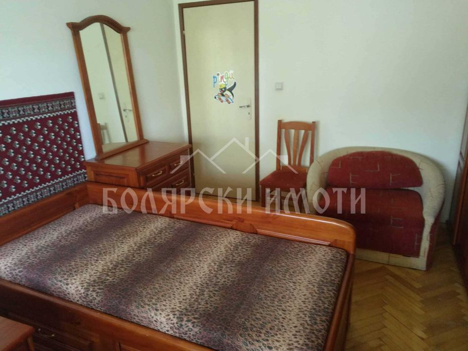 Двустаен в Широк Център
