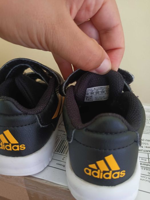 Pantofi adidas bebe 4 perechi 19-21