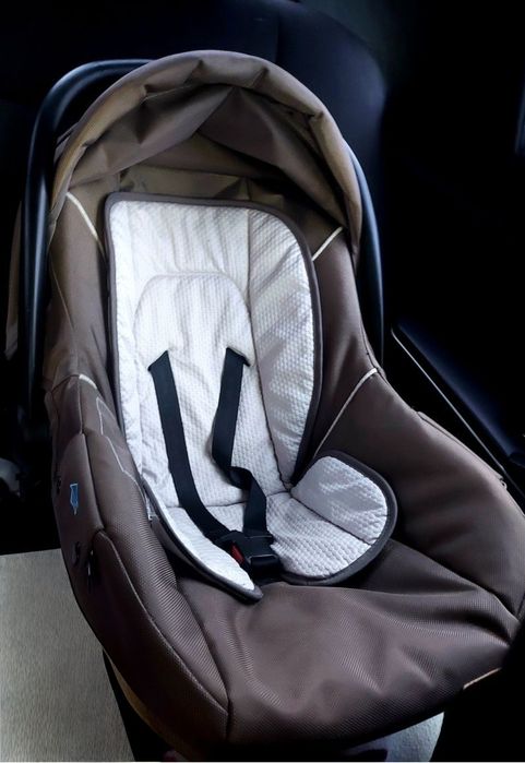 Vând căruț Coccolle Oro