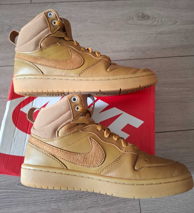 Nike
Сникърси Court Borough Mid 2 Boot Кафяв