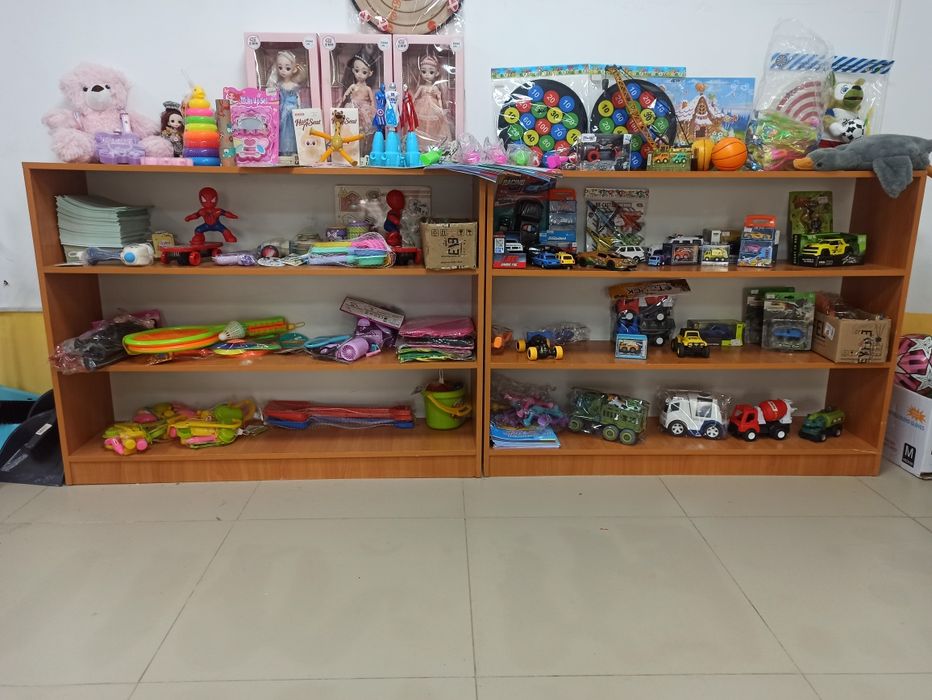 Продам стеллажи под моющие средства