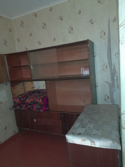 Отдам старую мебель даром