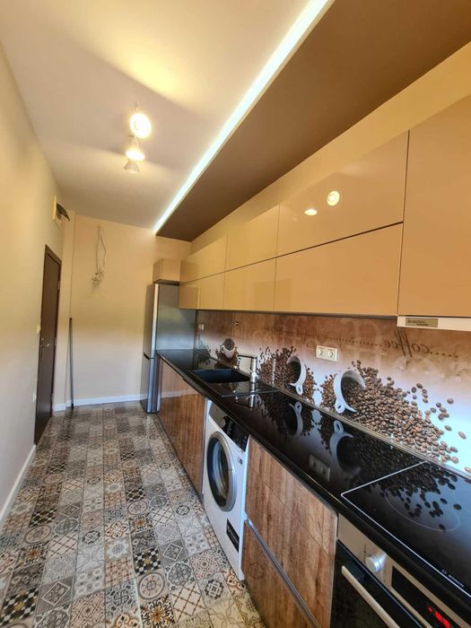 Продава се Тристаен апартамент в Хасково, Бадема - 115 кв.м за 1914 €/кв.м - Снимка #7