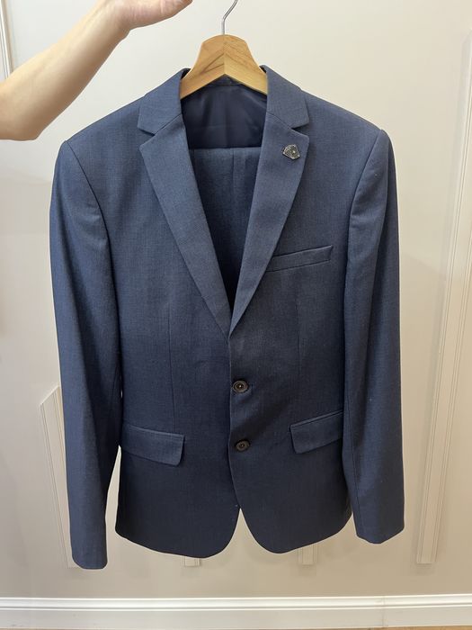 Мужской классический костюм