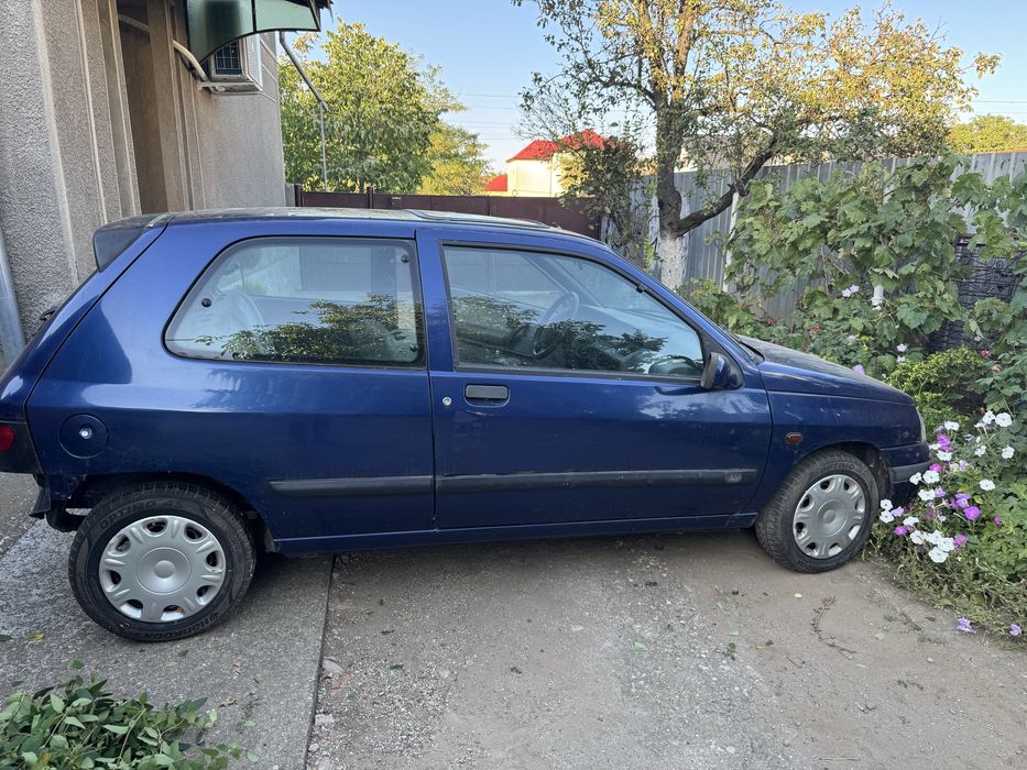 Vand sau dezmembrez Renault Clio 1.4 automat