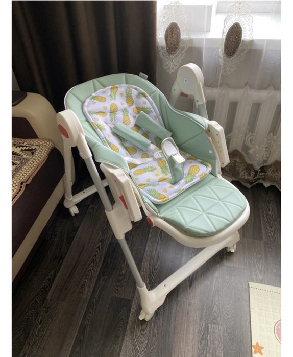 Продам детский столик для кормления