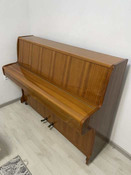 Срочно продается пианино !