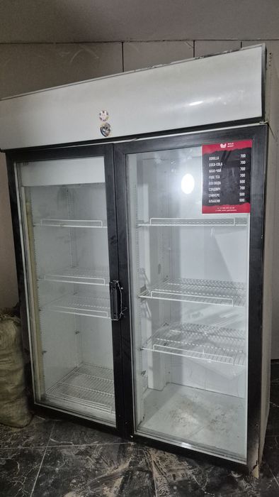 Витринный холодильник Polair