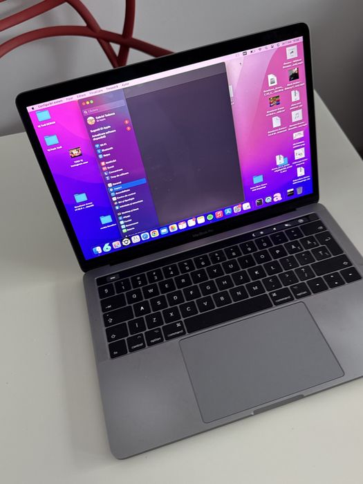 MacBook Pro 13  2017 | i5 3.1GHz | 8GB RAM | 256GB SSD | 4 Thunderbolt