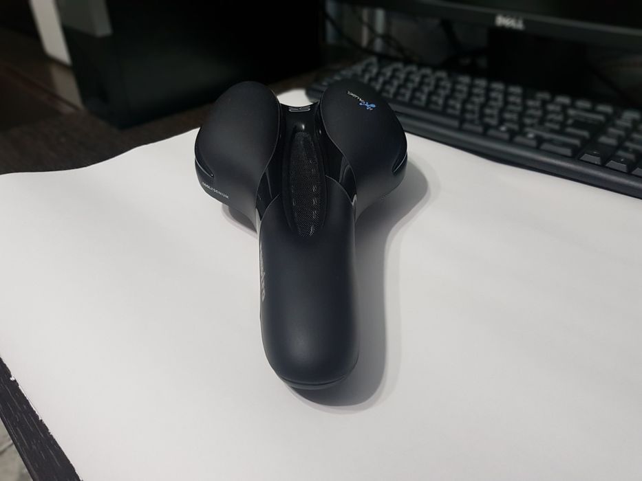 Седло для езды на велосипеде