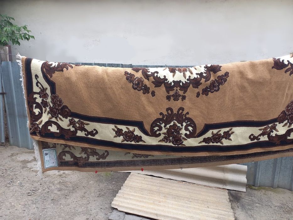 Продам ковер
︎
︎
︎
︎