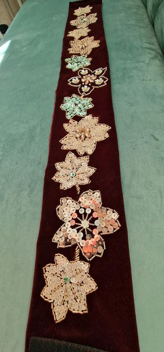 Brâu tradițional cusut de mână