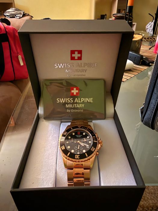 Swiss Alpine Military часовник rose gold/розово злато