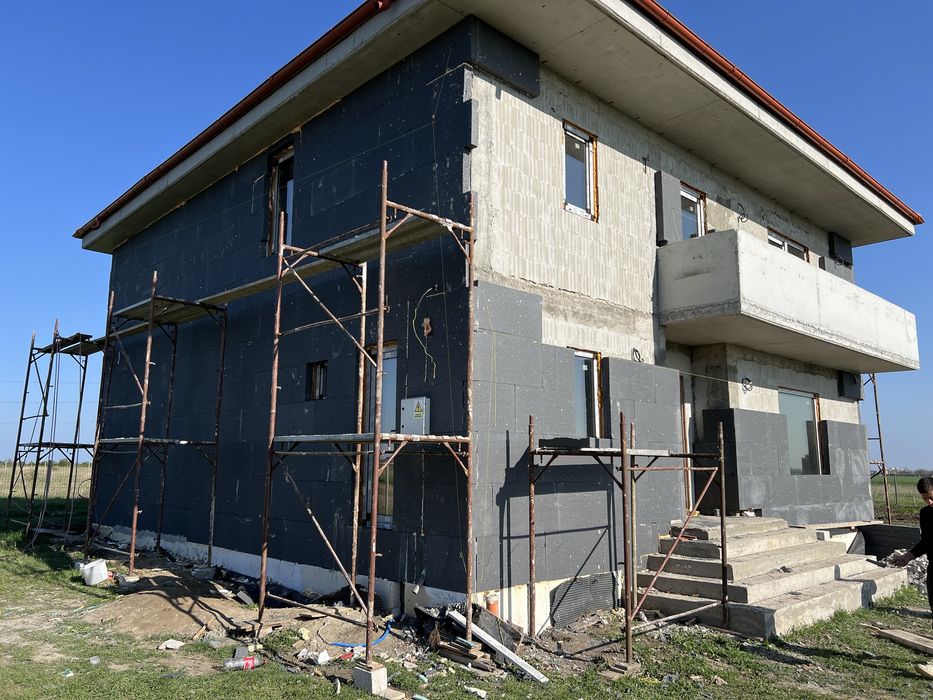 Alpinisti utilitari  !Executam lucrari de termoizolare,acoperisuri !!!