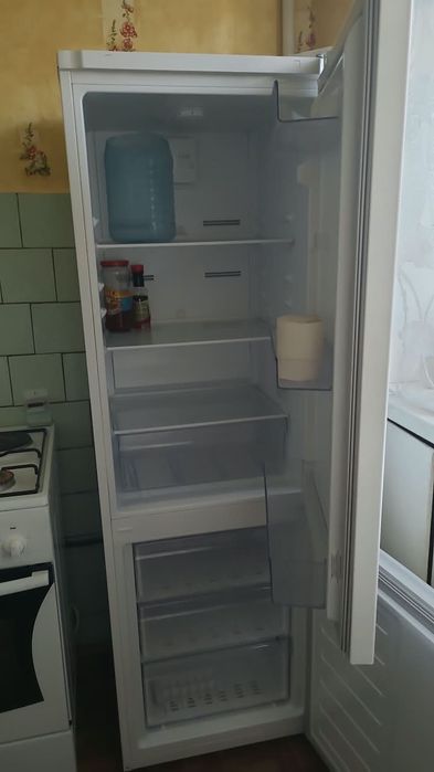 Продам почти Новый Холодильник BEKO !