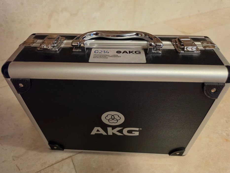 AKG C214 – microfon studio, aproape nou, folosit 4-5 ore