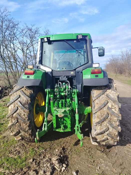 Tractor John deere 6910