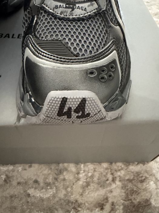balenciaga runner