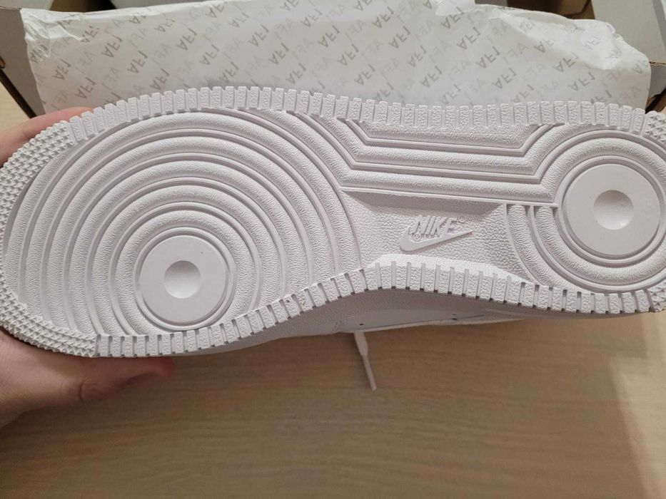 Nike Air Force 1 Triple White