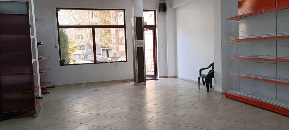 Дава се под наем Магазин в Кърджали, Възрожденци - 65 кв.м за 153 € - Снимка #2