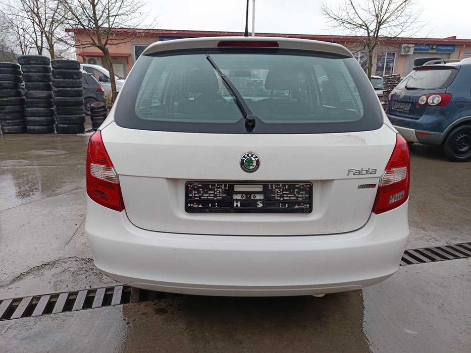 Dezmembram Skoda Fabia 2 Facelift, 1.2 benzina, 2012