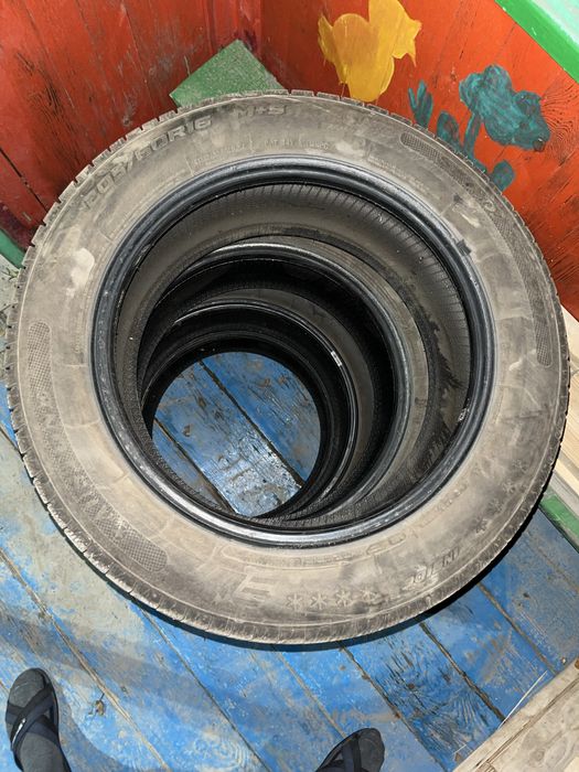 Продам комплект зимней резины R16