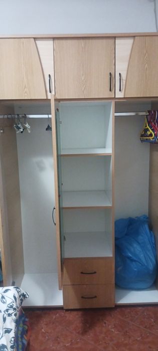 Comoda tv comoda cu 3 sertare si sifoneir