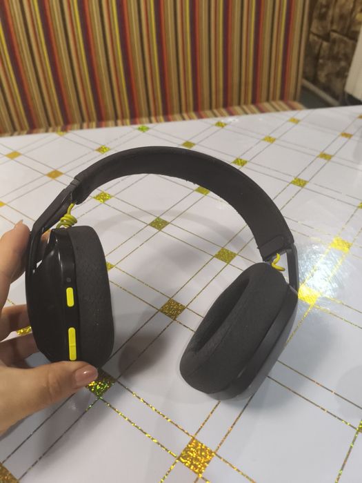 Наушники б/у. G435