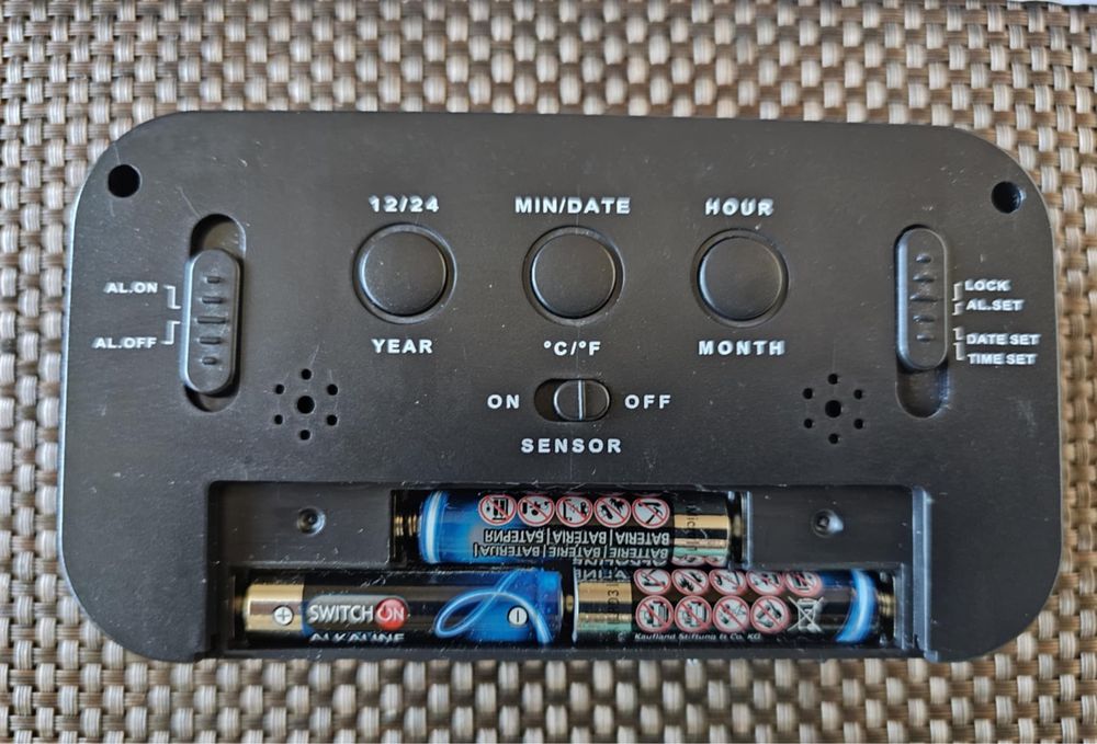 Настолен часовник