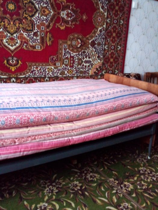 Продам ковер в хорошем состоянии