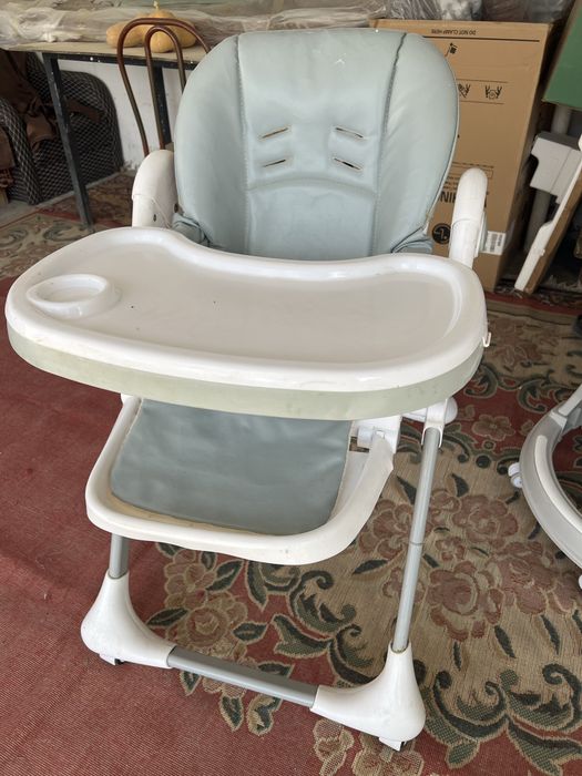 Стульчик для кормления в нормальном состоянии