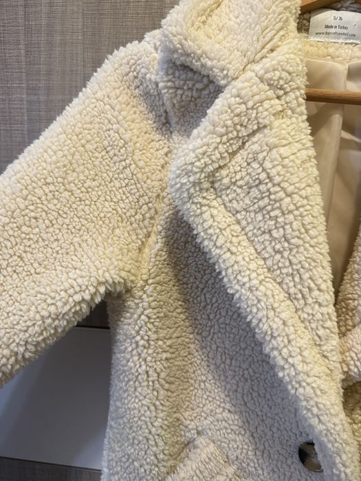 Меко палто в мръсно-бяло