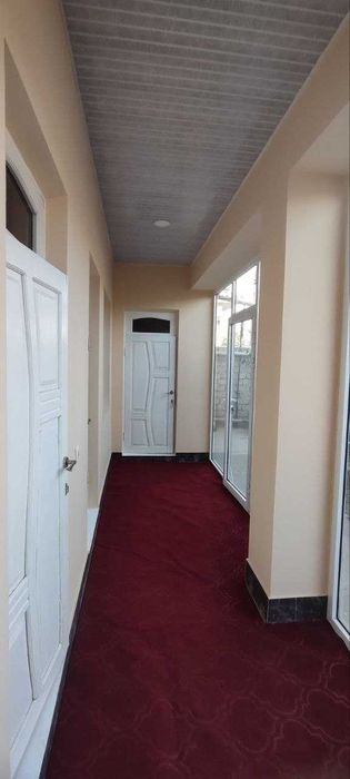 Hovli uy sotiladi avangart sentrda