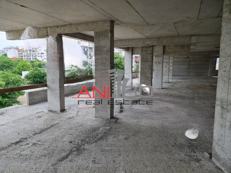 Продава се Четиристаен апартамент в Варна, Възраждане 1 - 125 кв.м за 1320 €/кв.м - Снимка #3