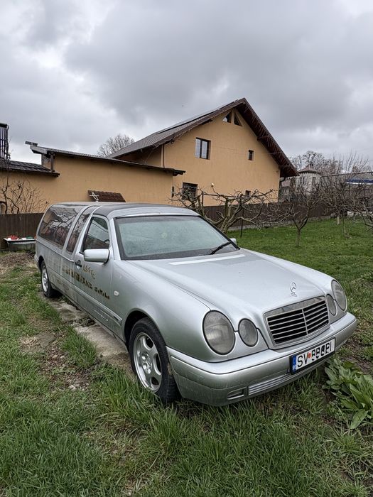 Vând mașina funerară Mercedes - Benz E 290